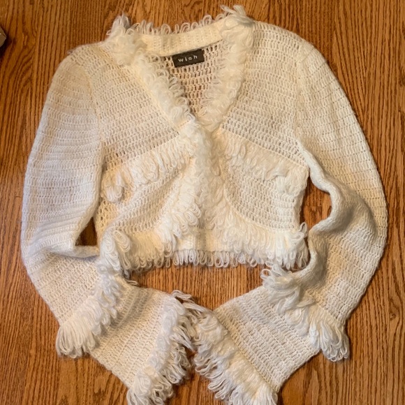 Wish comfy Looped Trim Short sweater - Picture 3 of 8